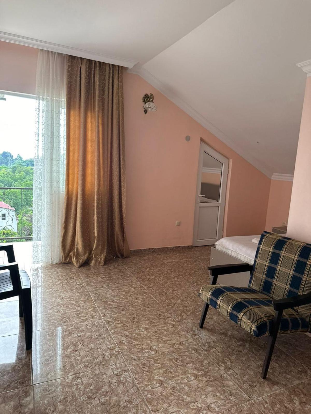 Shamil House Pension Makhinjauri Buitenkant foto